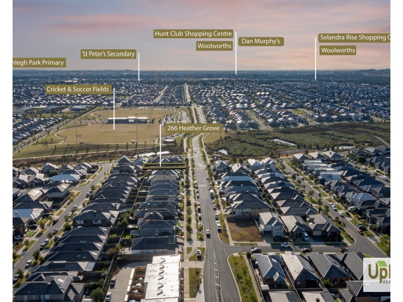 266 Heather Grove, Clyde North VIC 3978