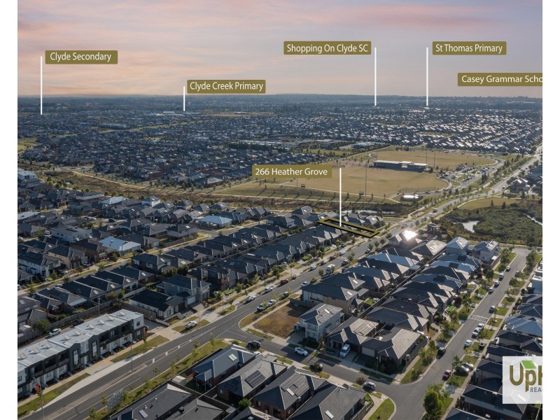 266 Heather Grove, Clyde North VIC 3978