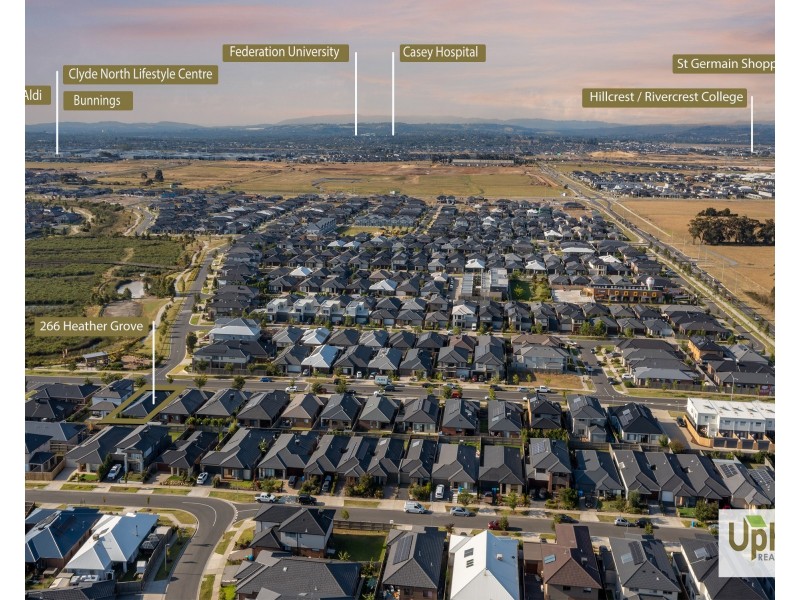 266 Heather Grove, Clyde North VIC 3978