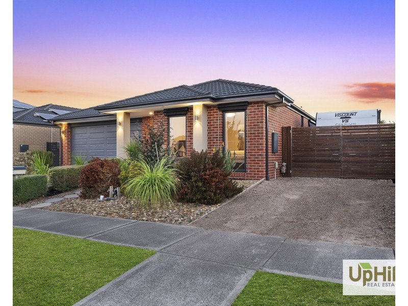 40 Belcam Circuit, Clyde North VIC 3978