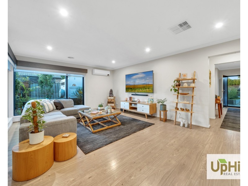73 Bimberry Circuit, Clyde VIC 3978