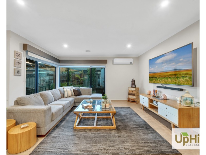73 Bimberry Circuit, Clyde VIC 3978