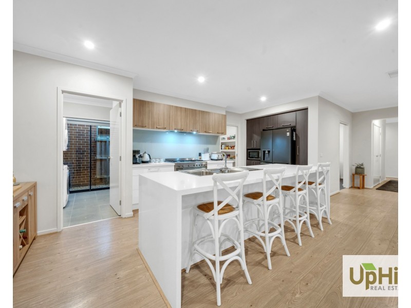 73 Bimberry Circuit, Clyde VIC 3978