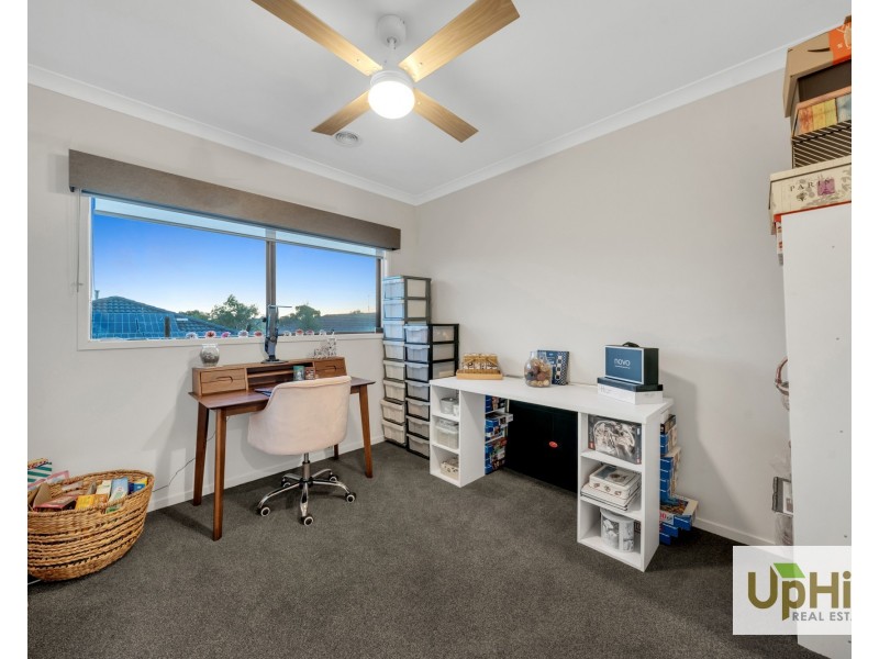 73 Bimberry Circuit, Clyde VIC 3978