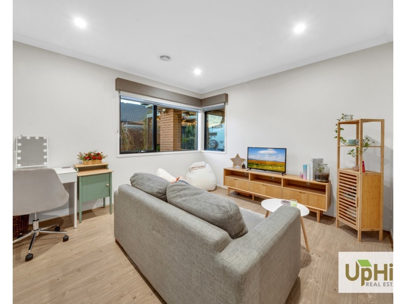 73 Bimberry Circuit, Clyde VIC 3978