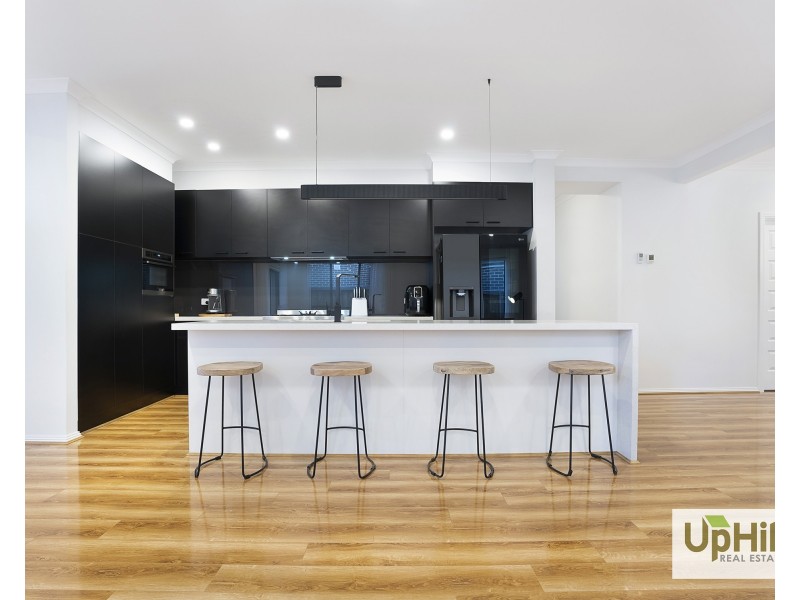 3 Langwarrin Crescent, Clyde North VIC 3978