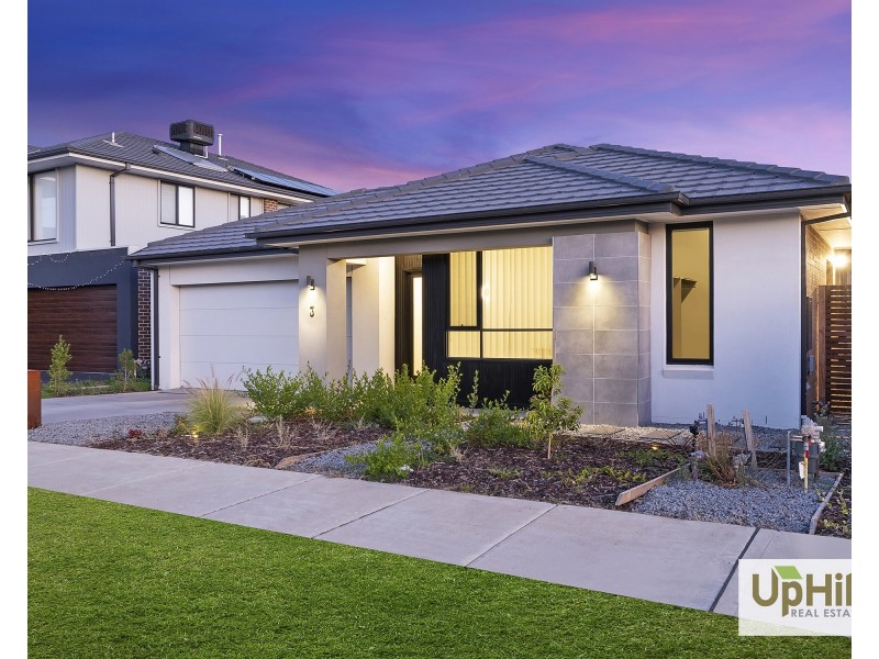 3 Langwarrin Crescent, Clyde North VIC 3978