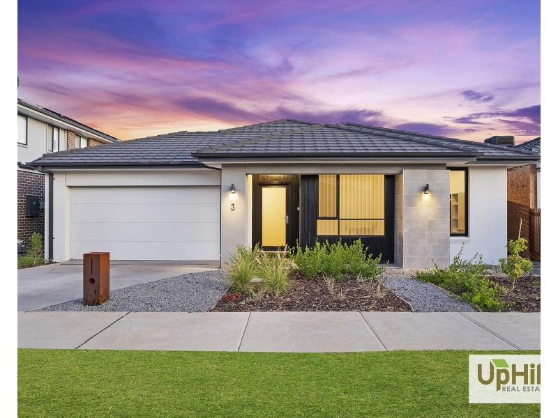 3 Langwarrin Crescent, Clyde North VIC 3978