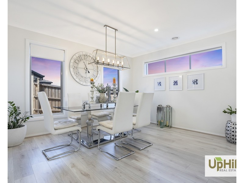 25 Powlett Drive, Clyde VIC 3978