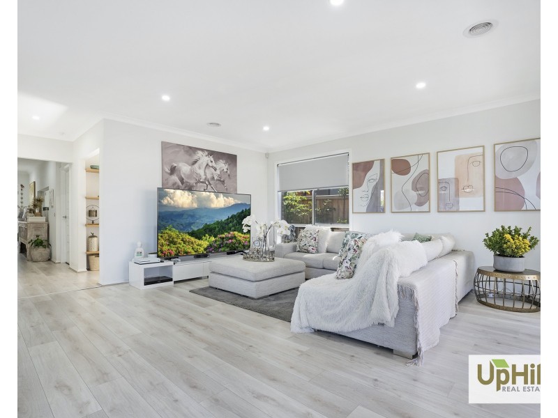 25 Powlett Drive, Clyde VIC 3978