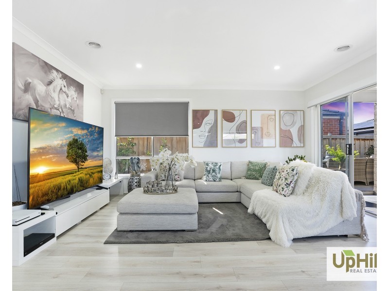 25 Powlett Drive, Clyde VIC 3978