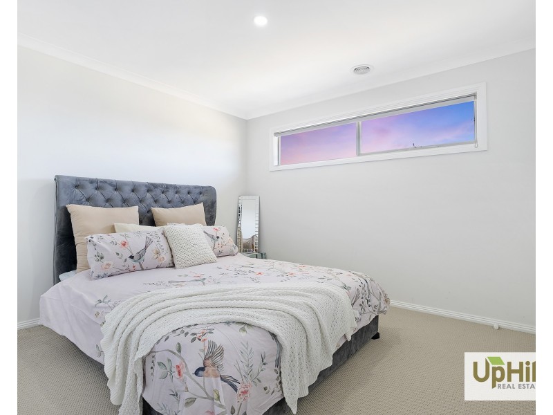 25 Powlett Drive, Clyde VIC 3978