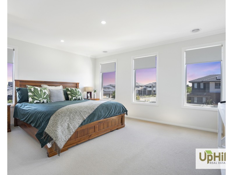 25 Powlett Drive, Clyde VIC 3978