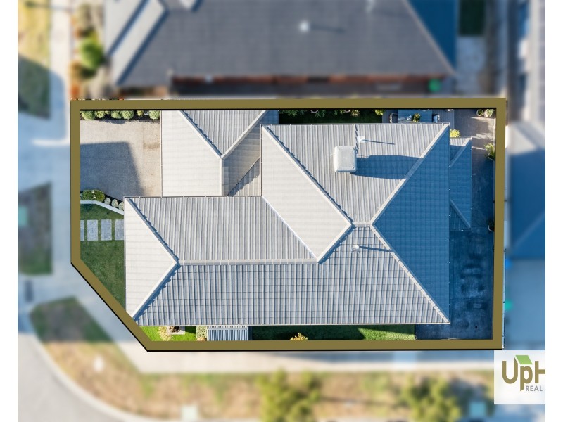 25 Powlett Drive, Clyde VIC 3978