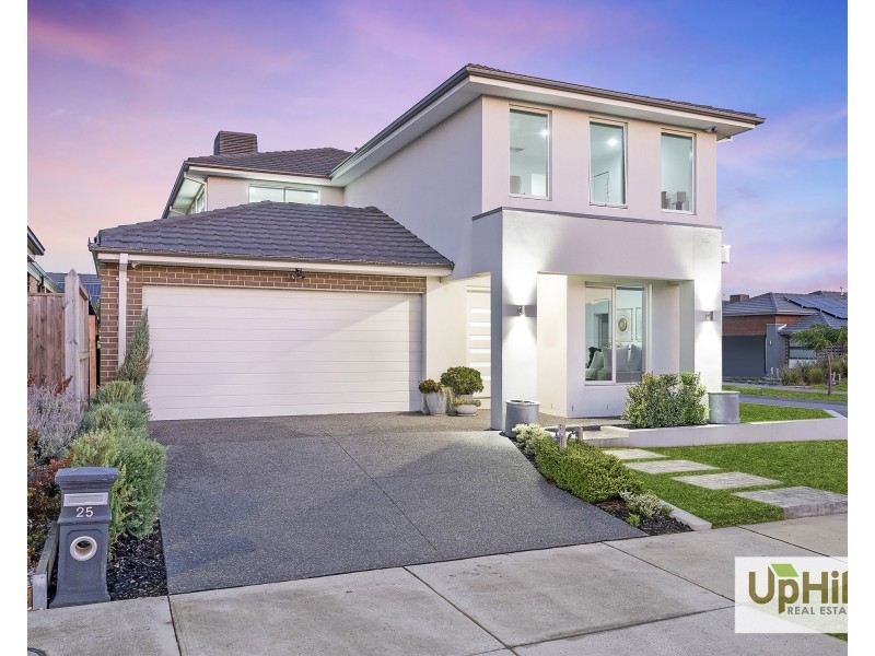 25 Powlett Drive, Clyde VIC 3978