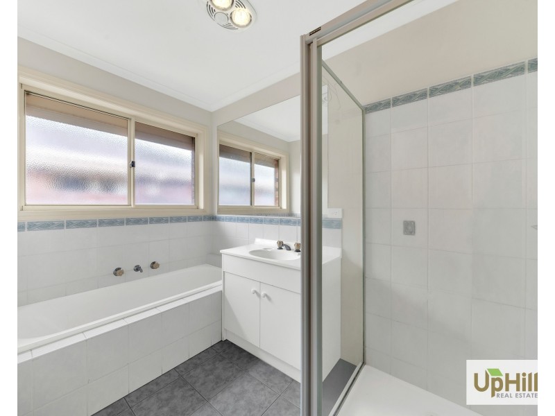 4 Oakman Way, Hampton Park VIC 3976