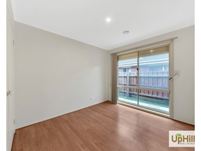 4 Oakman Way, Hampton Park VIC 3976