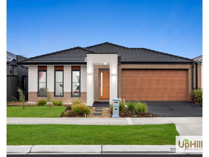 24 Salim Way, Clyde North VIC 3978