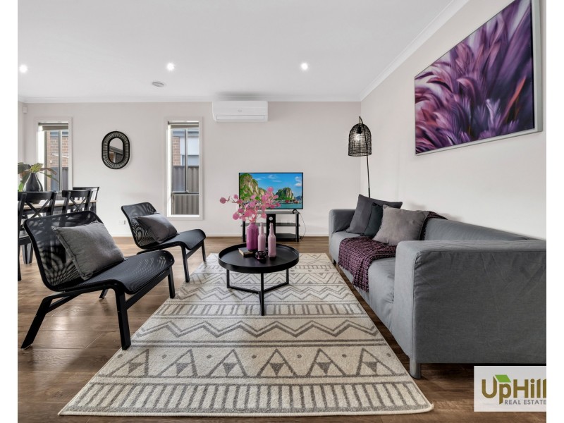 24 Salim Way, Clyde North VIC 3978