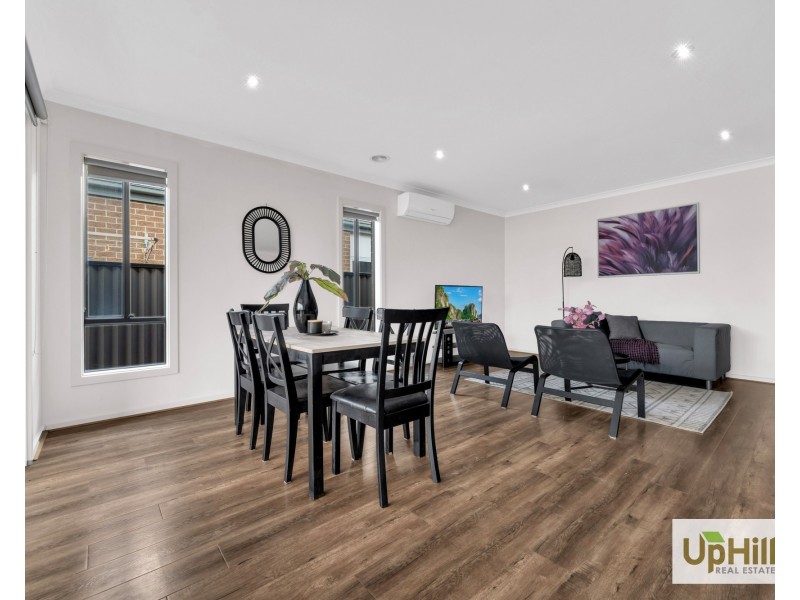 24 Salim Way, Clyde North VIC 3978