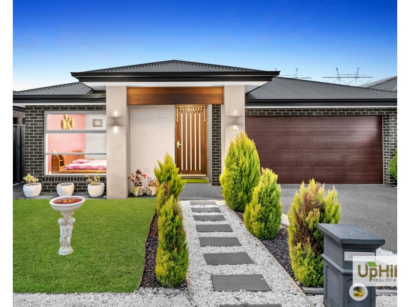 23 Niloma Street, Clyde North VIC 3978