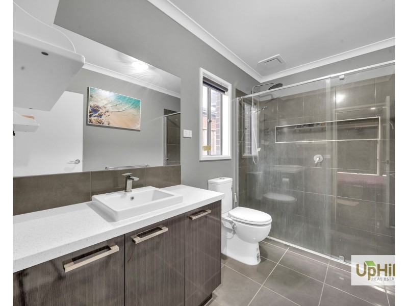 23 Niloma Street, Clyde North VIC 3978