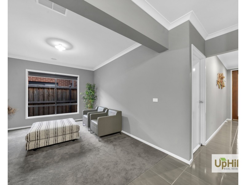 23 Niloma Street, Clyde North VIC 3978