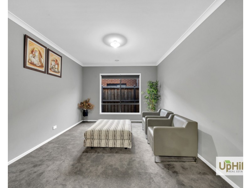 23 Niloma Street, Clyde North VIC 3978