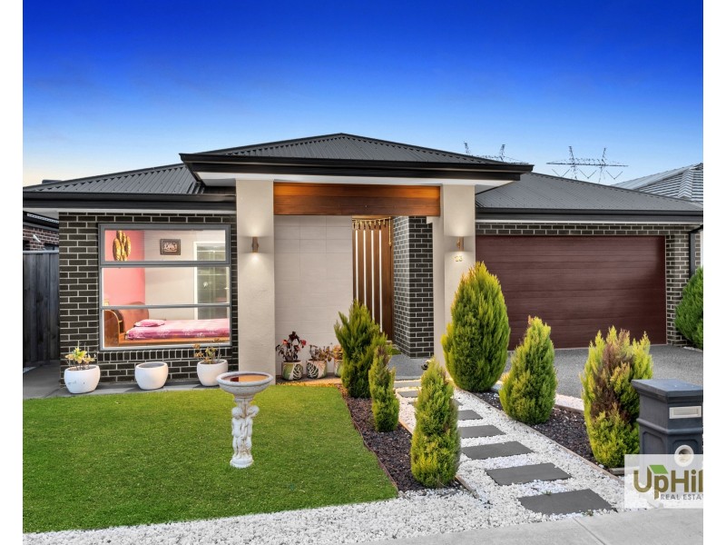 23 Niloma Street, Clyde North VIC 3978