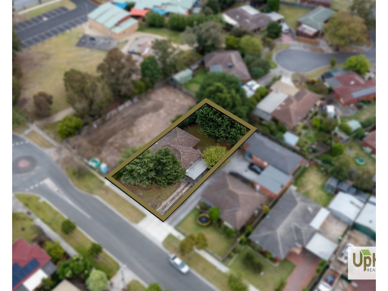 39 Fairbairn Road, Cranbourne VIC 3977