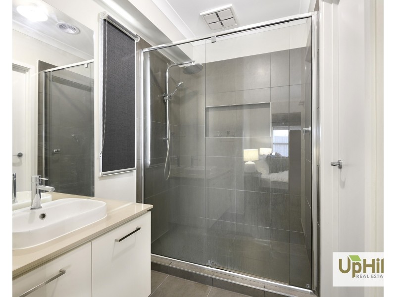 20 Diversity Road, Clyde North VIC 3978