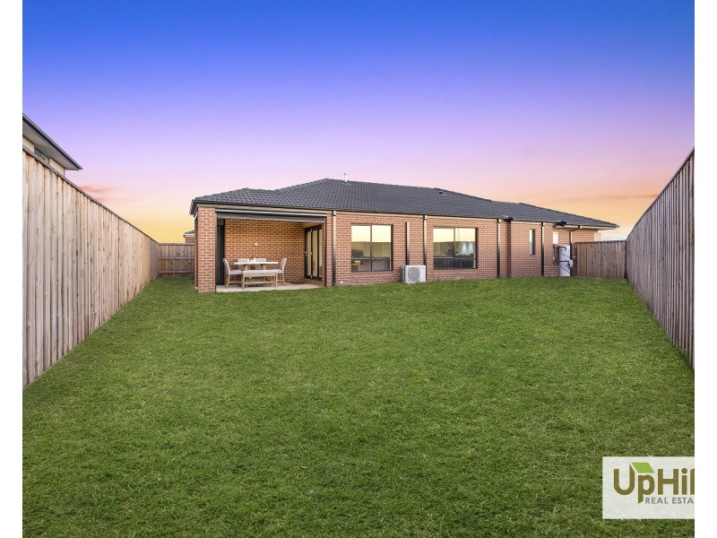 20 Diversity Road, Clyde North VIC 3978