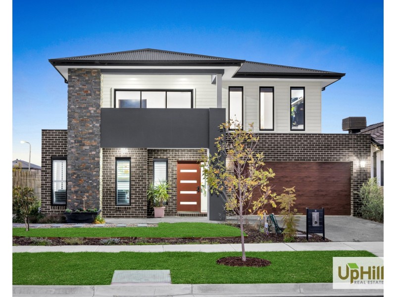 8 Lensing Street, Clyde North VIC 3978