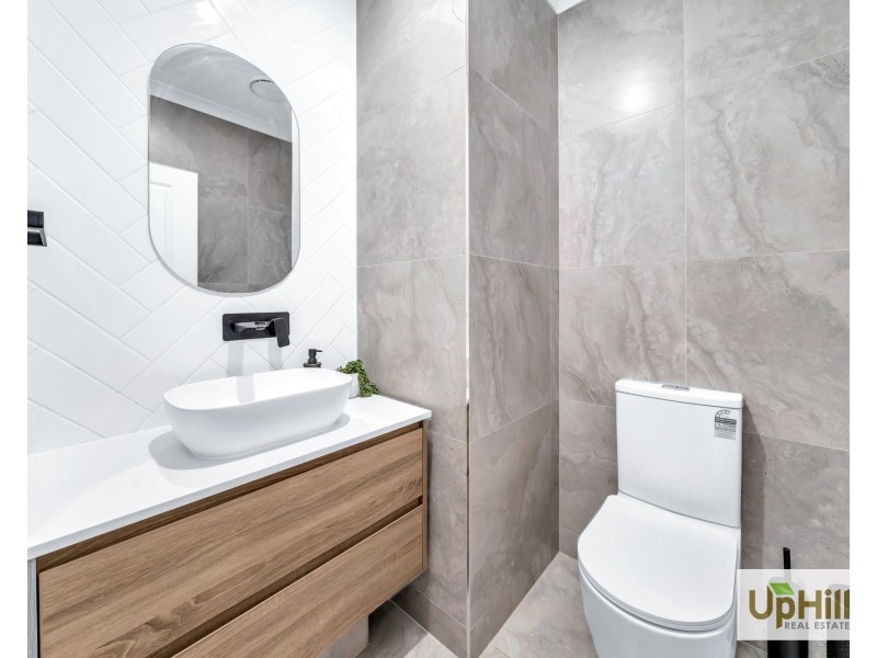 8 Lensing Street, Clyde North VIC 3978