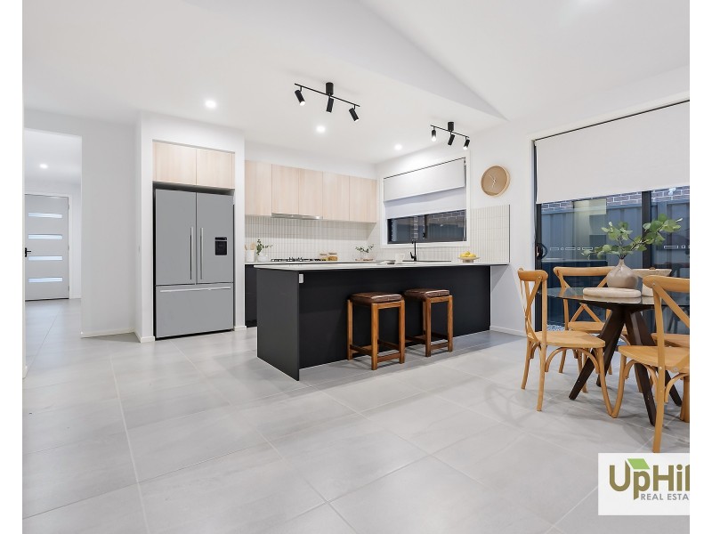 22 Magenta Street, Clyde North VIC 3978