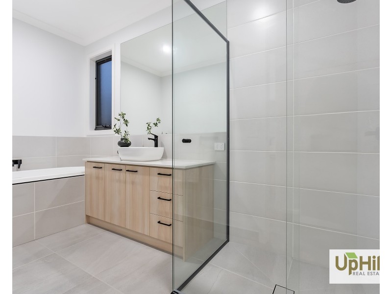 22 Magenta Street, Clyde North VIC 3978