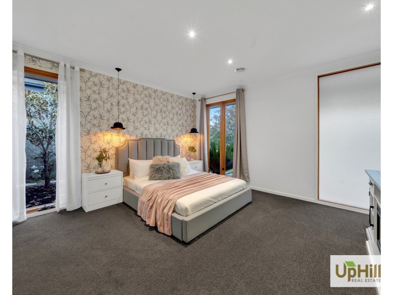 30 Lilydale Avenue, Clyde North VIC 3978