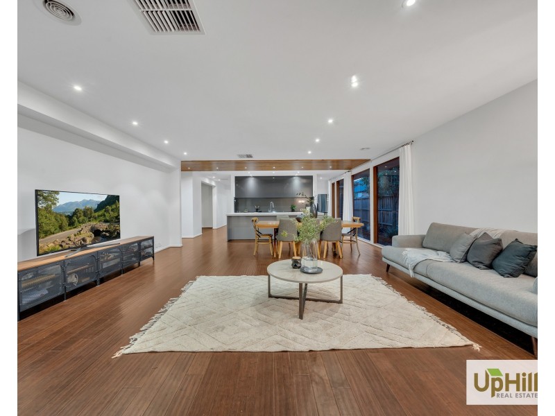 30 Lilydale Avenue, Clyde North VIC 3978