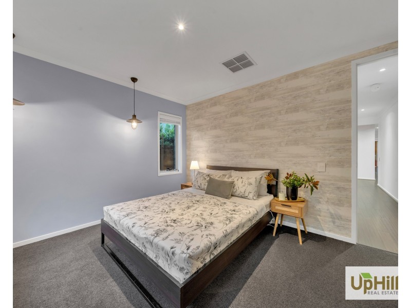 30 Lilydale Avenue, Clyde North VIC 3978