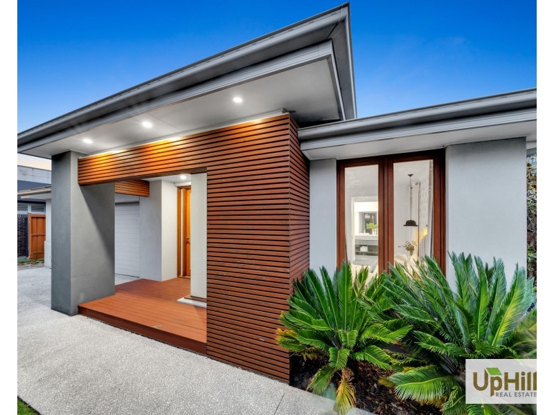 30 Lilydale Avenue, Clyde North VIC 3978