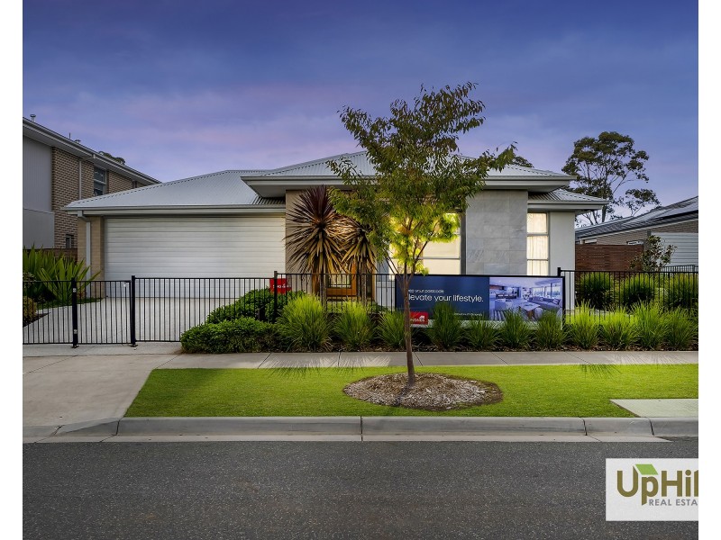 42  Huey Circuit, Cranbourne VIC 3977