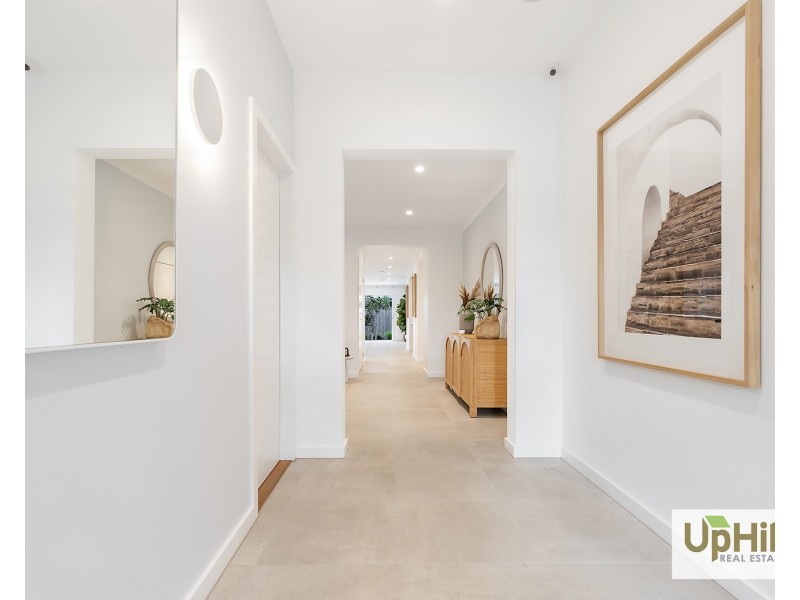 42  Huey Circuit, Cranbourne VIC 3977