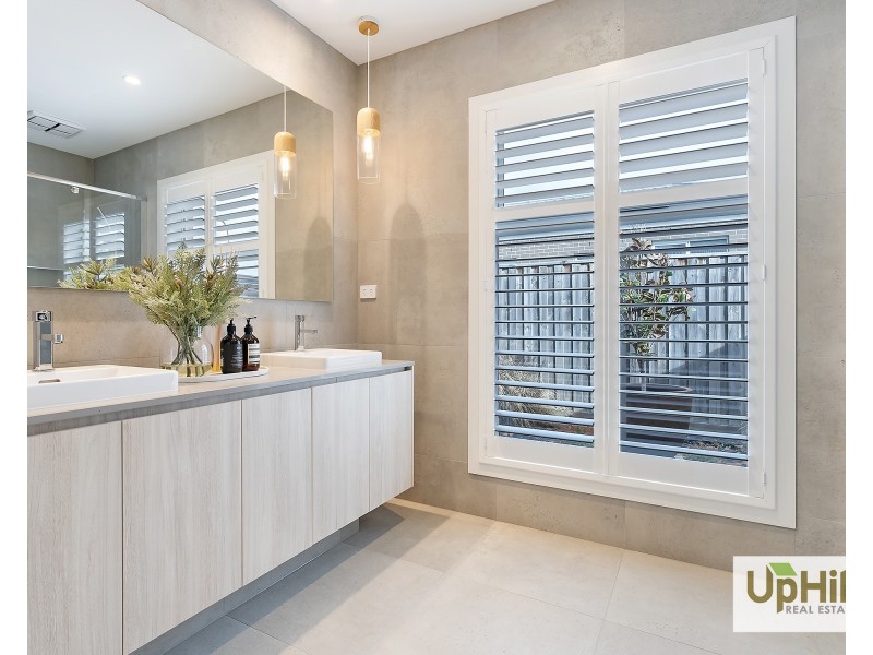 42  Huey Circuit, Cranbourne VIC 3977