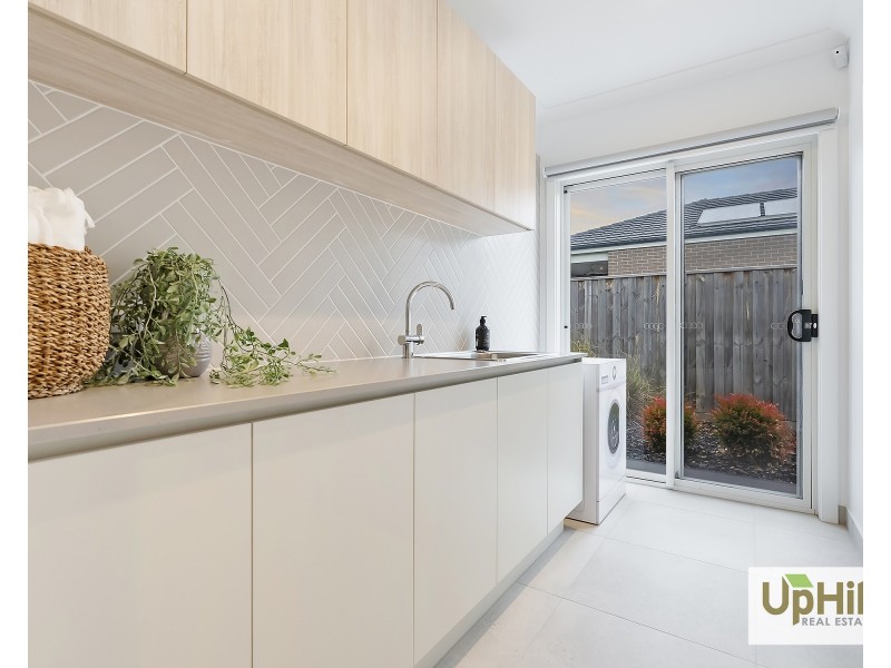 42  Huey Circuit, Cranbourne VIC 3977