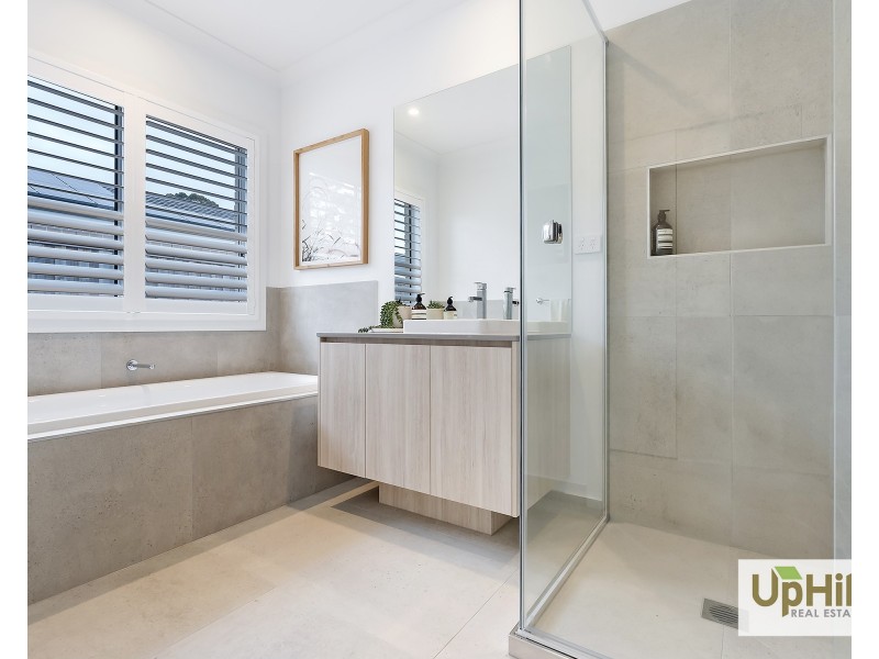 42  Huey Circuit, Cranbourne VIC 3977