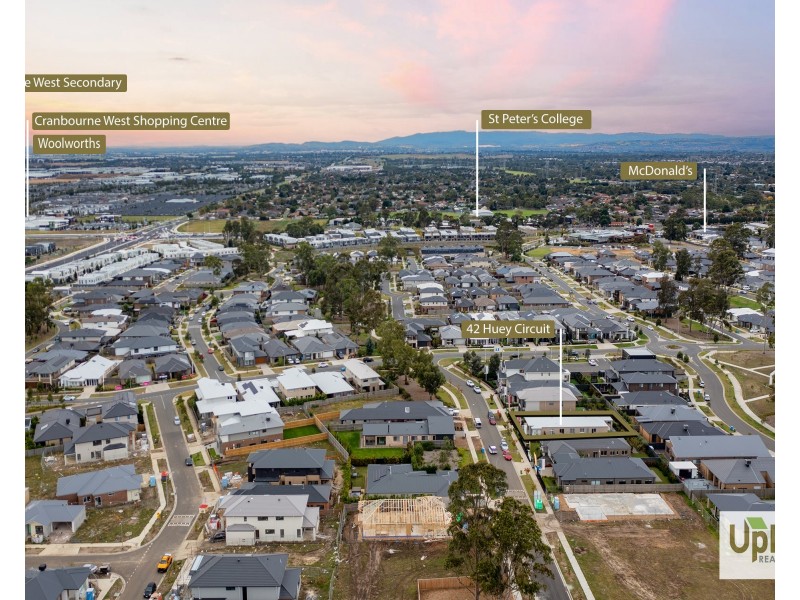 42  Huey Circuit, Cranbourne VIC 3977