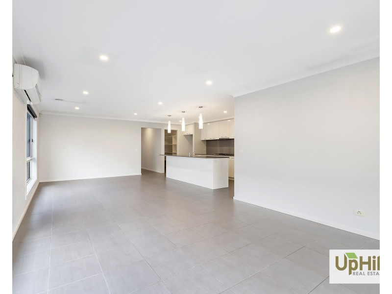 29 Highbury Road, Clyde North VIC 3978