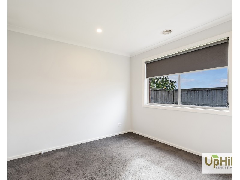 29 Highbury Road, Clyde North VIC 3978