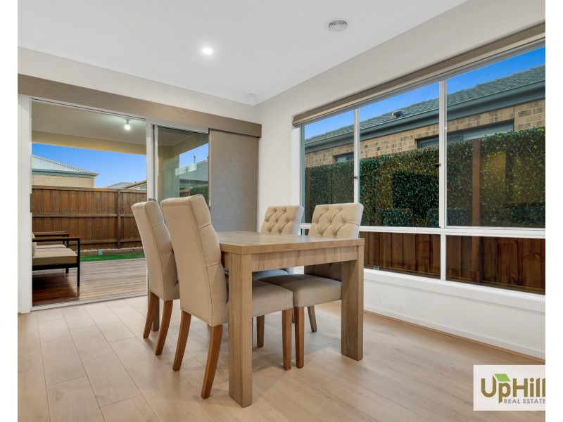 3 Cropping Street, Clyde North VIC 3978