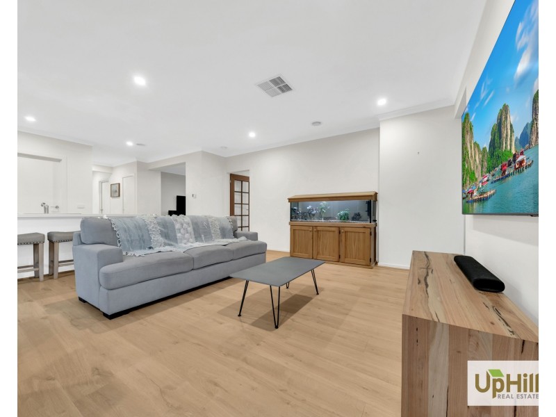 3 Cropping Street, Clyde North VIC 3978